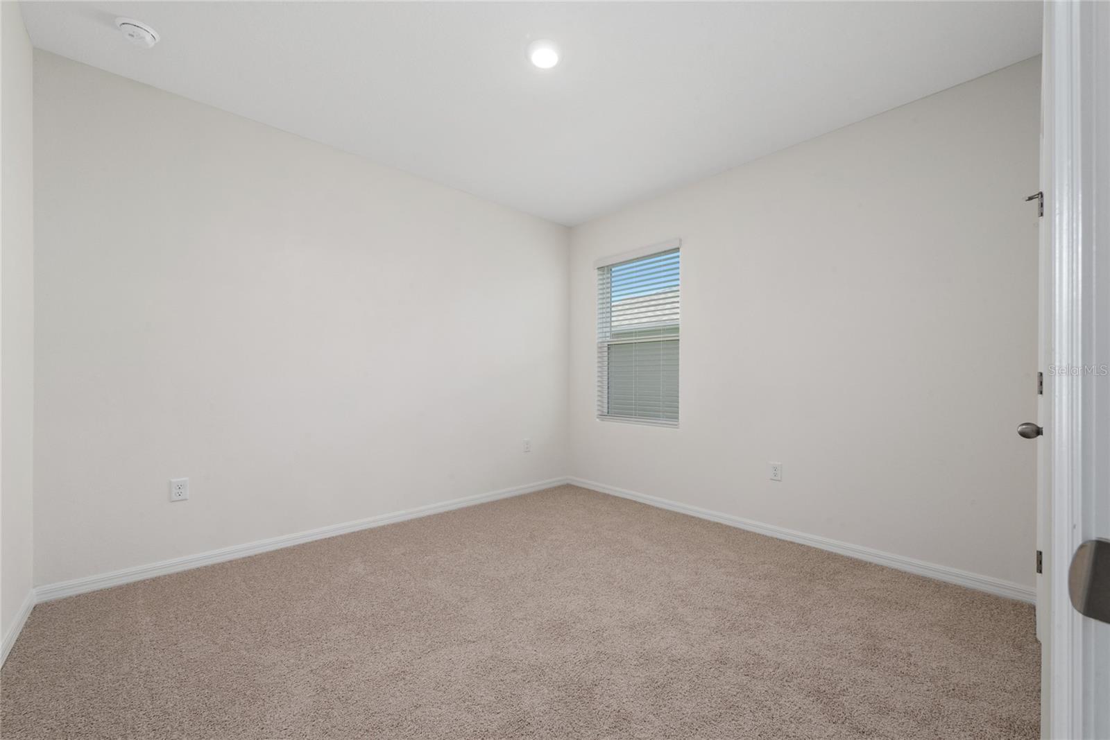 Image 8 of 40 For 804 Silver Palm Drive