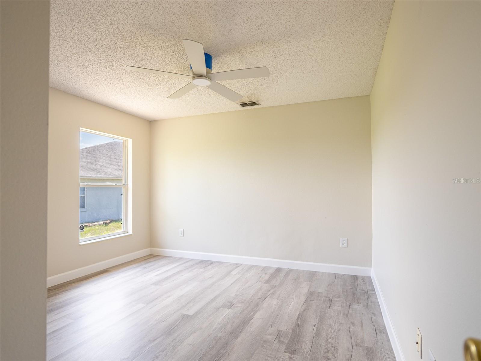 Image 18 of 31 For 6569 Long Breeze Road N