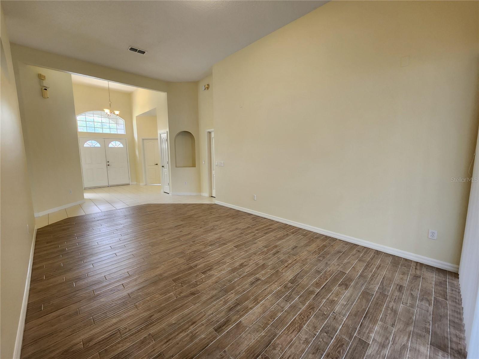 Image 10 of 32 For 701 Spring Island Way