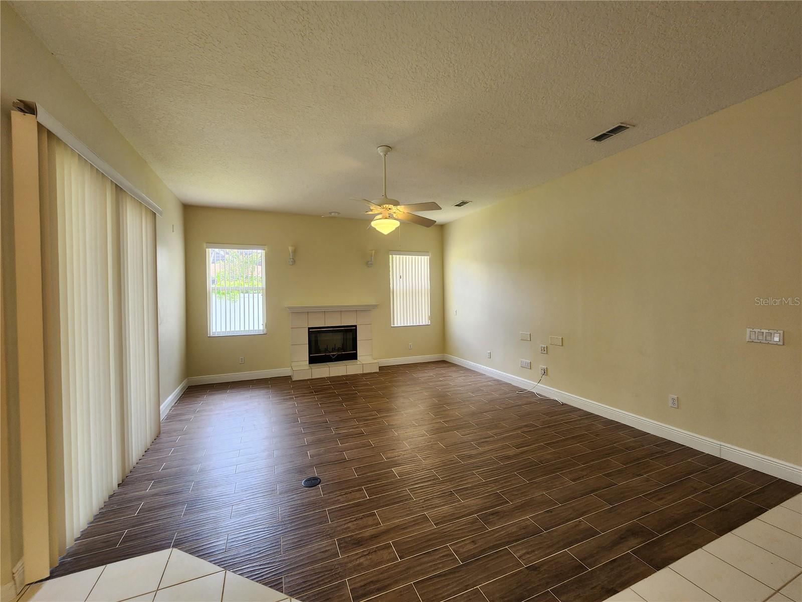 Image 14 of 32 For 701 Spring Island Way