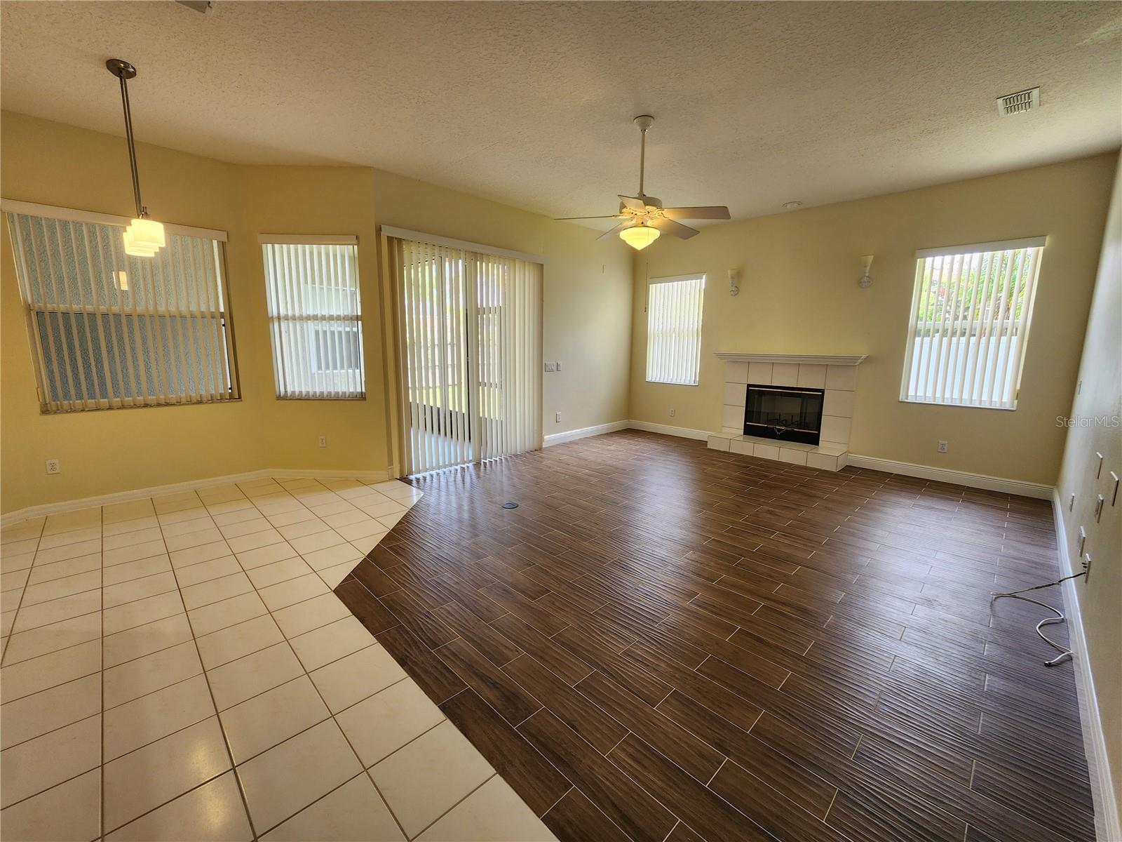 Image 21 of 32 For 701 Spring Island Way