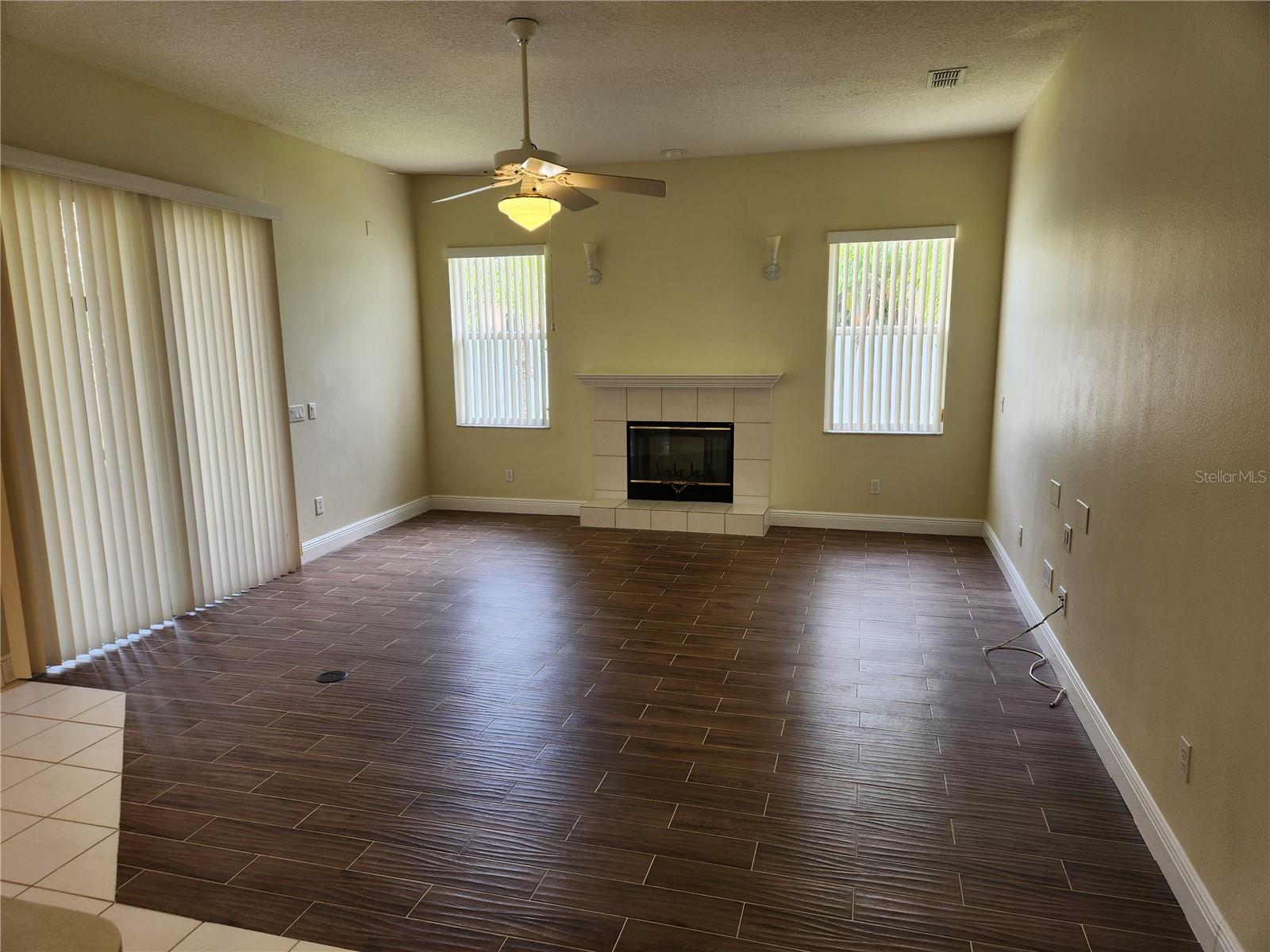 Image 22 of 32 For 701 Spring Island Way