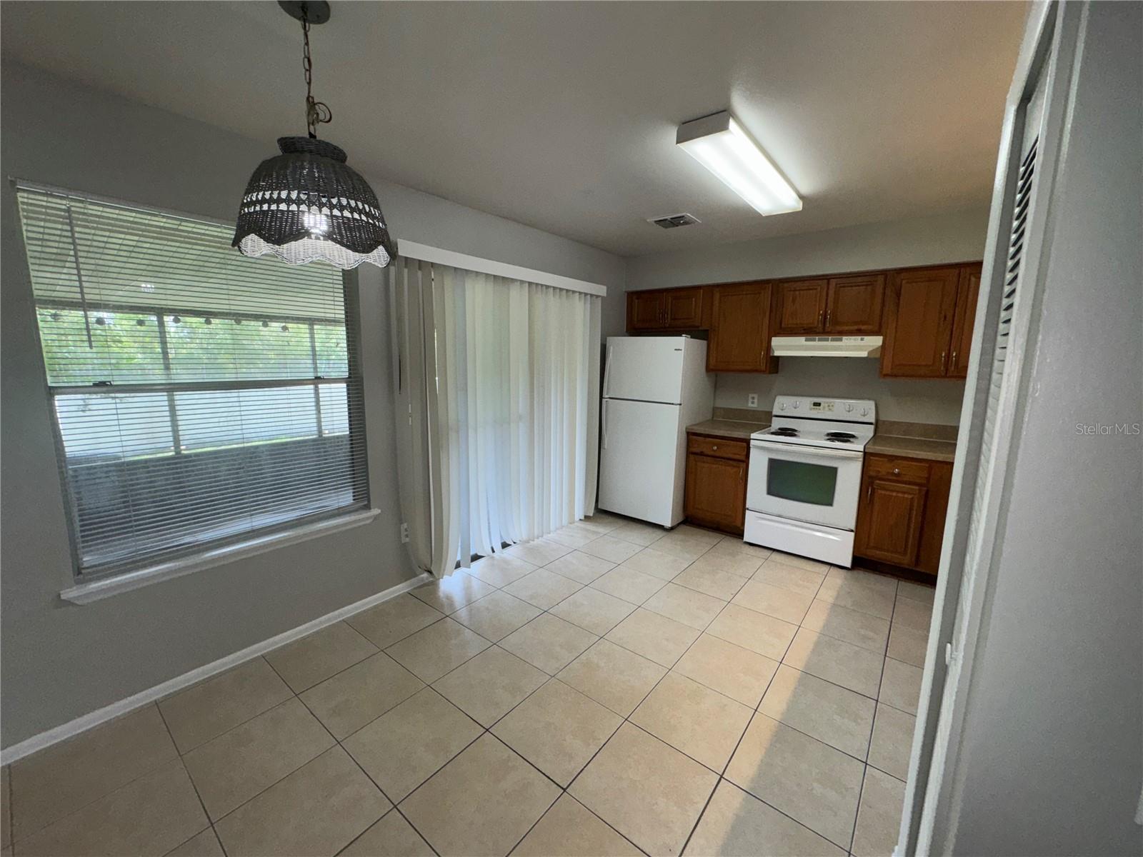 Image 4 of 17 For 3040 Windover Avenue