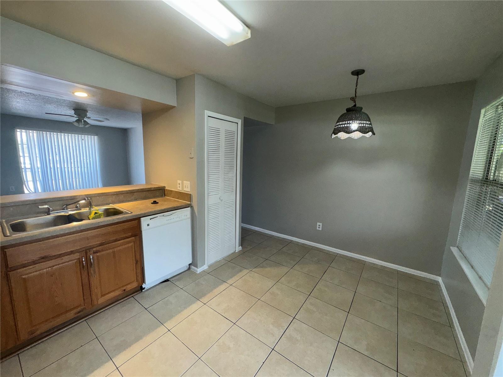Image 7 of 17 For 3040 Windover Avenue