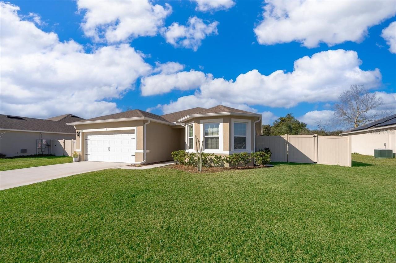 Image 4 of 22 For 834 Baylor Drive