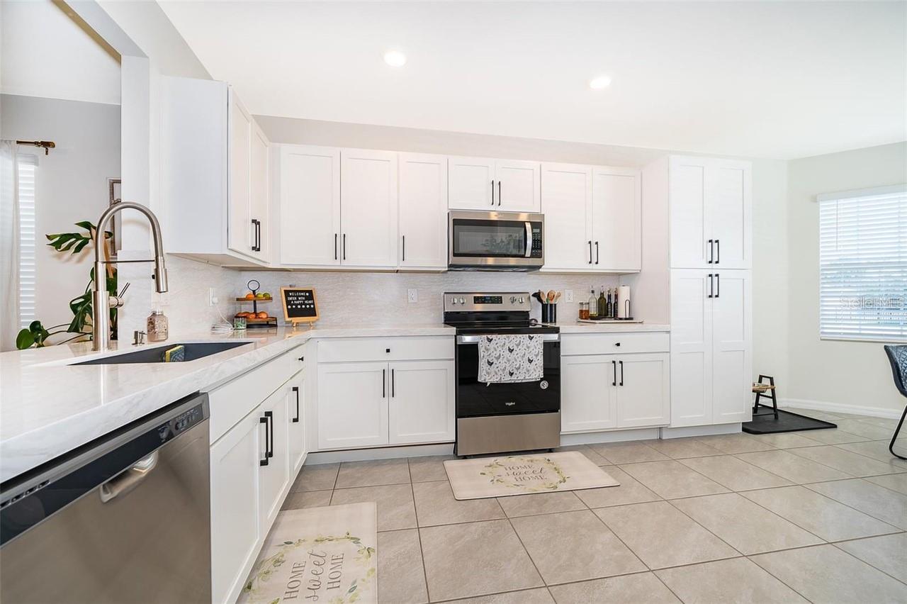 Image 6 of 22 For 834 Baylor Drive