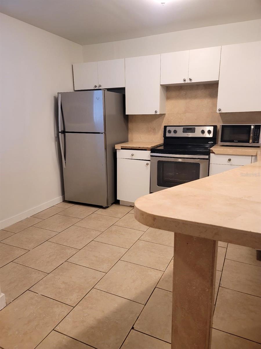 Image 6 of 17 For 1690 191st Street 315