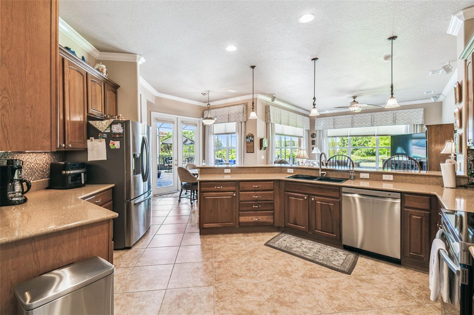 Image 13 of 63 For 541 Milano Road
