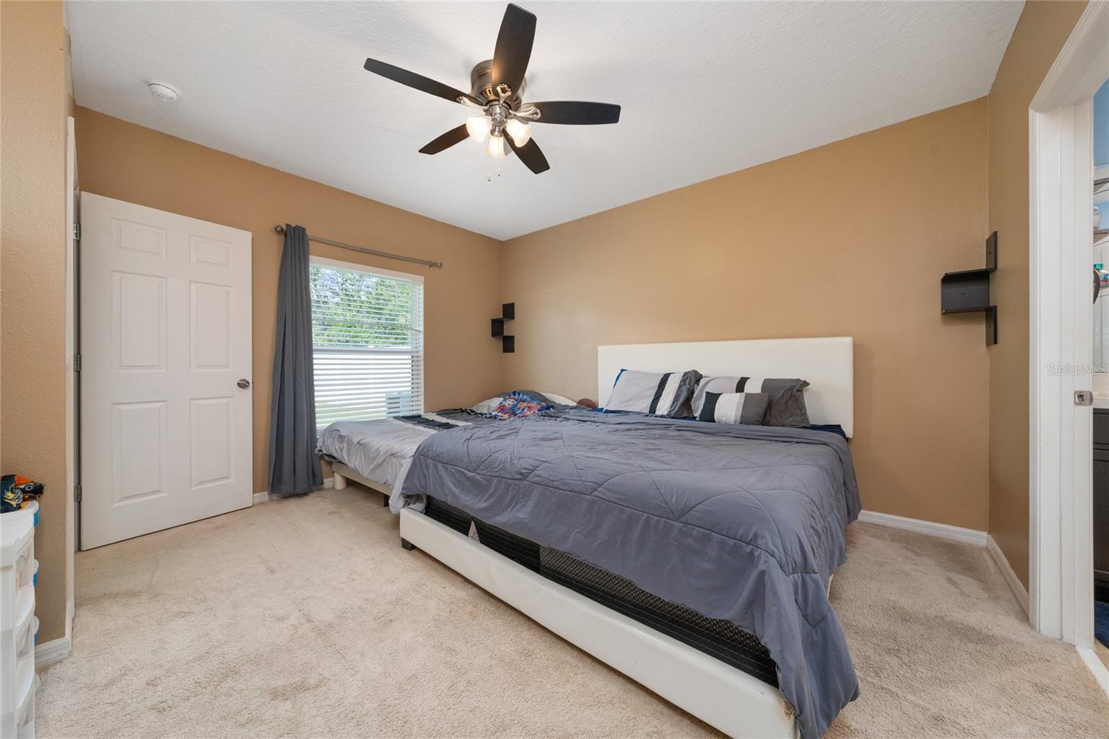 Image 17 of 28 For 4694 Marcos Circle