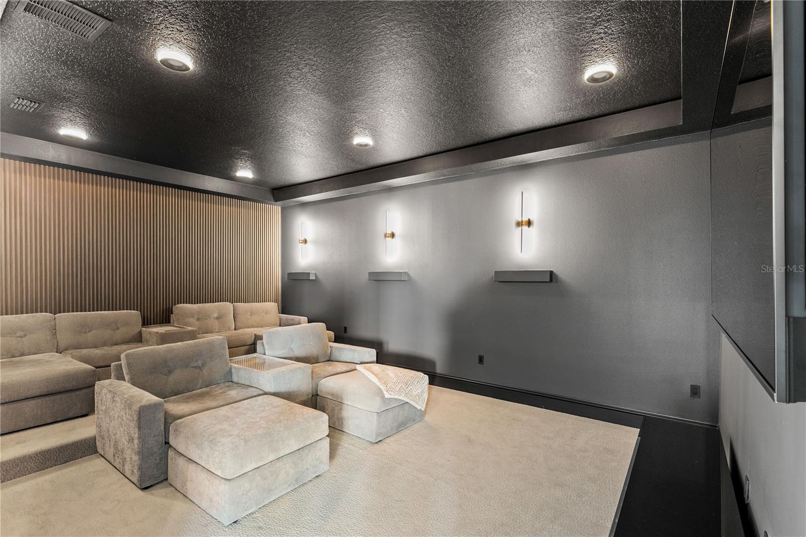 Image 39 of 66 For 6018 Tarawood Drive