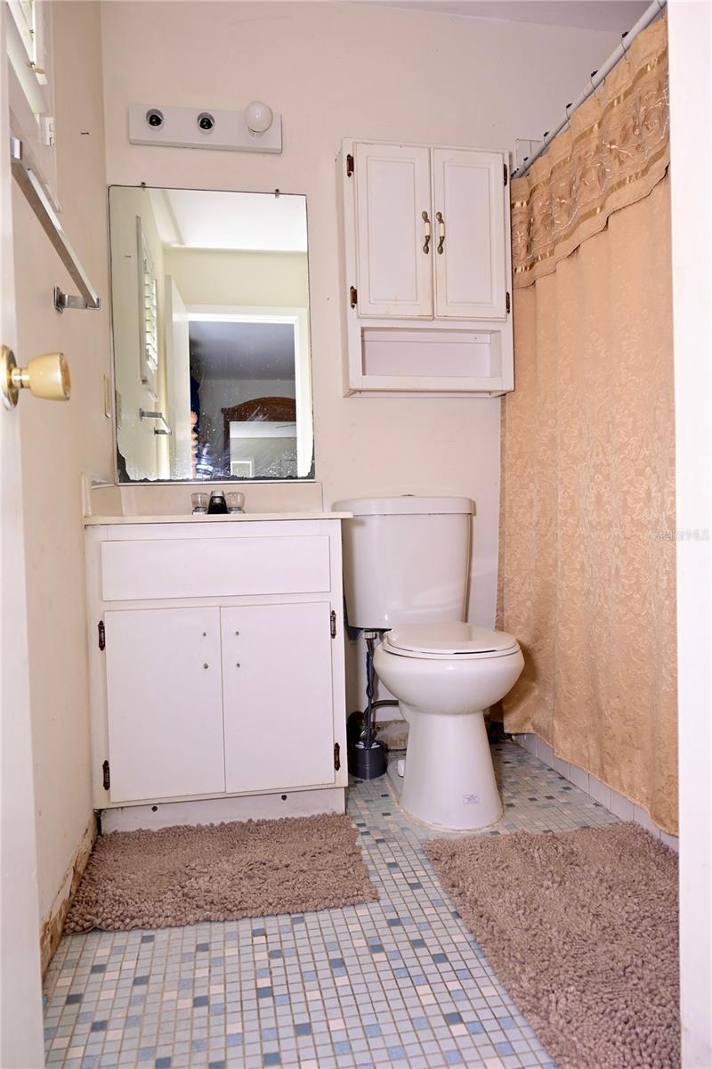 Image 16 of 27 For 615 Forrest Avenue