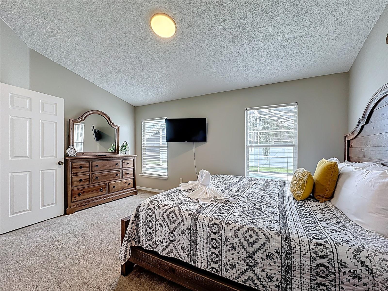 Image 21 of 50 For 17344 Silver Creek Court