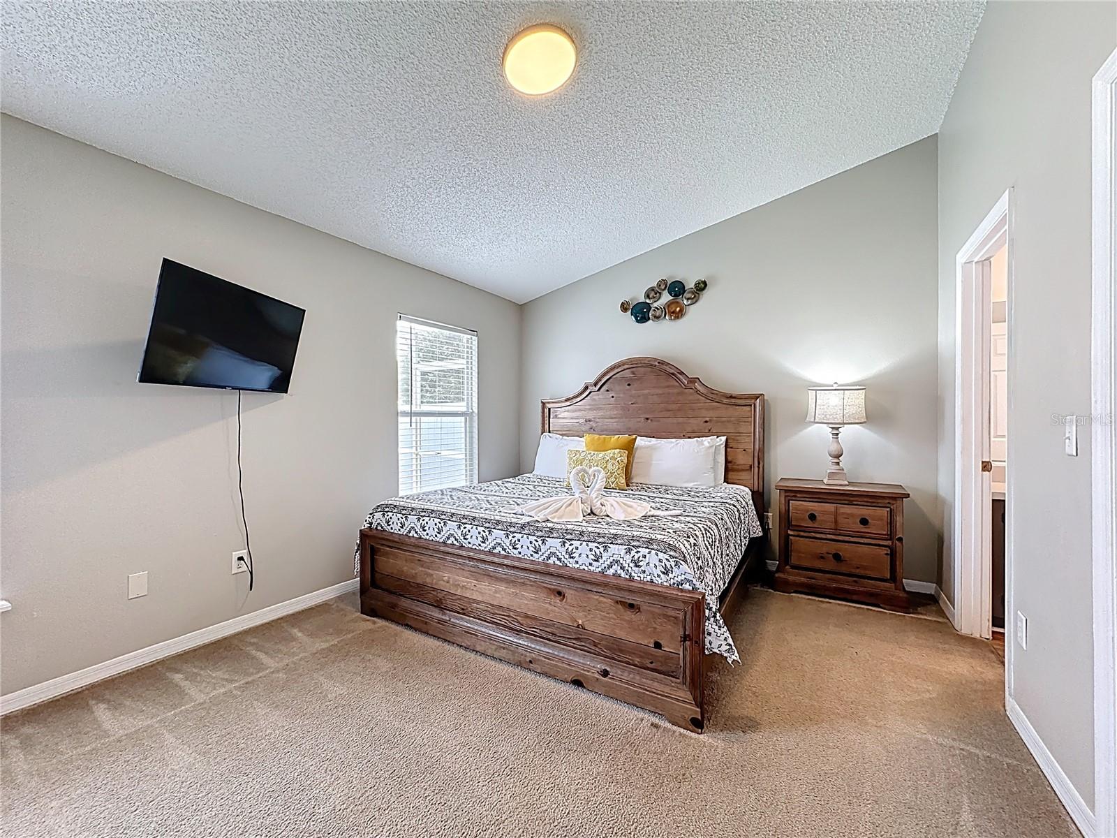 Image 23 of 50 For 17344 Silver Creek Court