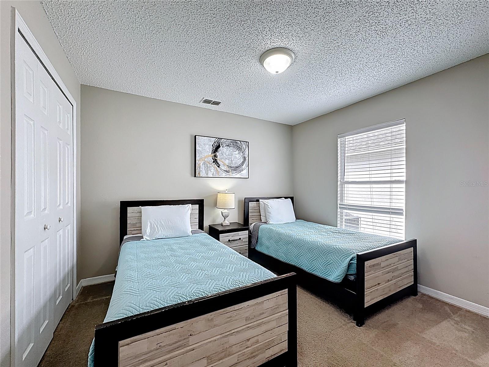 Image 29 of 50 For 17344 Silver Creek Court