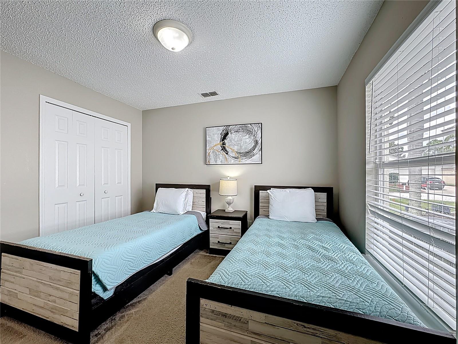 Image 30 of 50 For 17344 Silver Creek Court