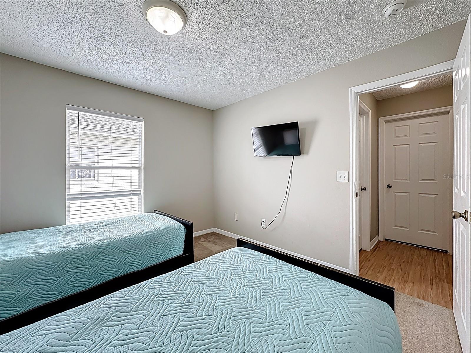 Image 31 of 50 For 17344 Silver Creek Court