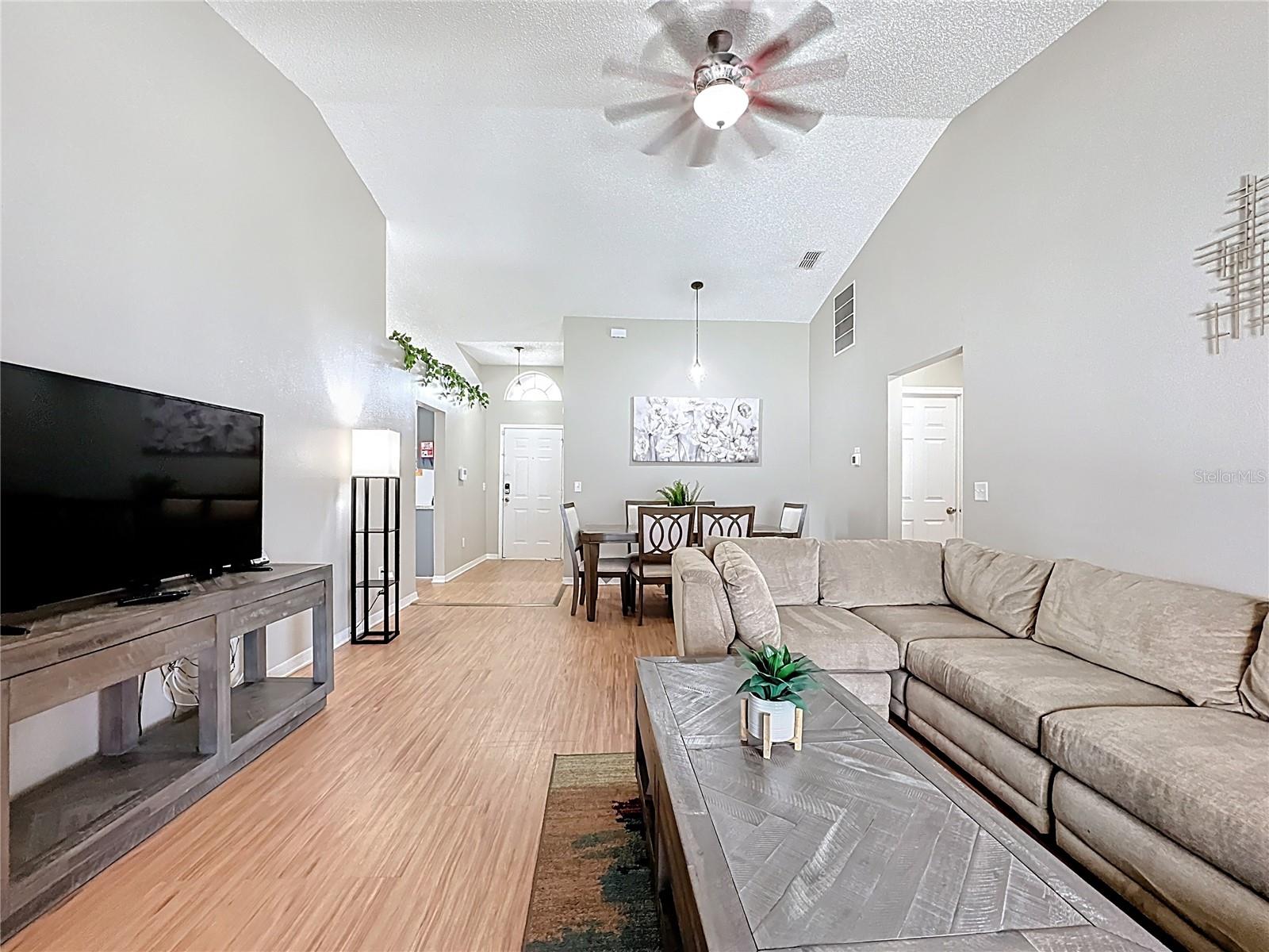 Image 9 of 50 For 17344 Silver Creek Court
