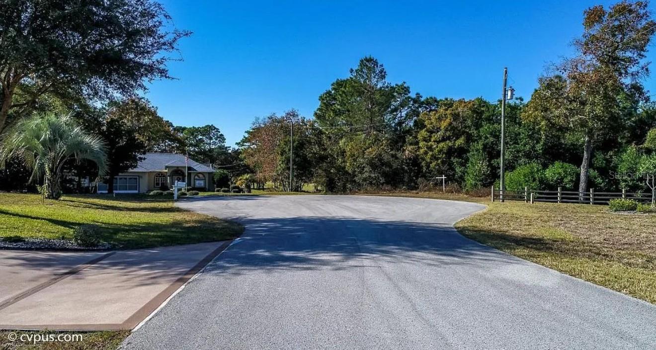 Image 4 of 4 For 10315 Thornberry Drive