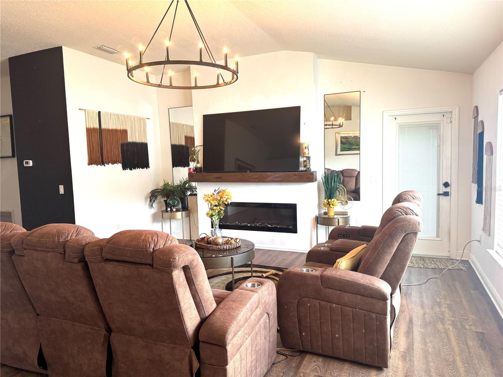 Image 6 of 32 For 1191 Sabine Lane