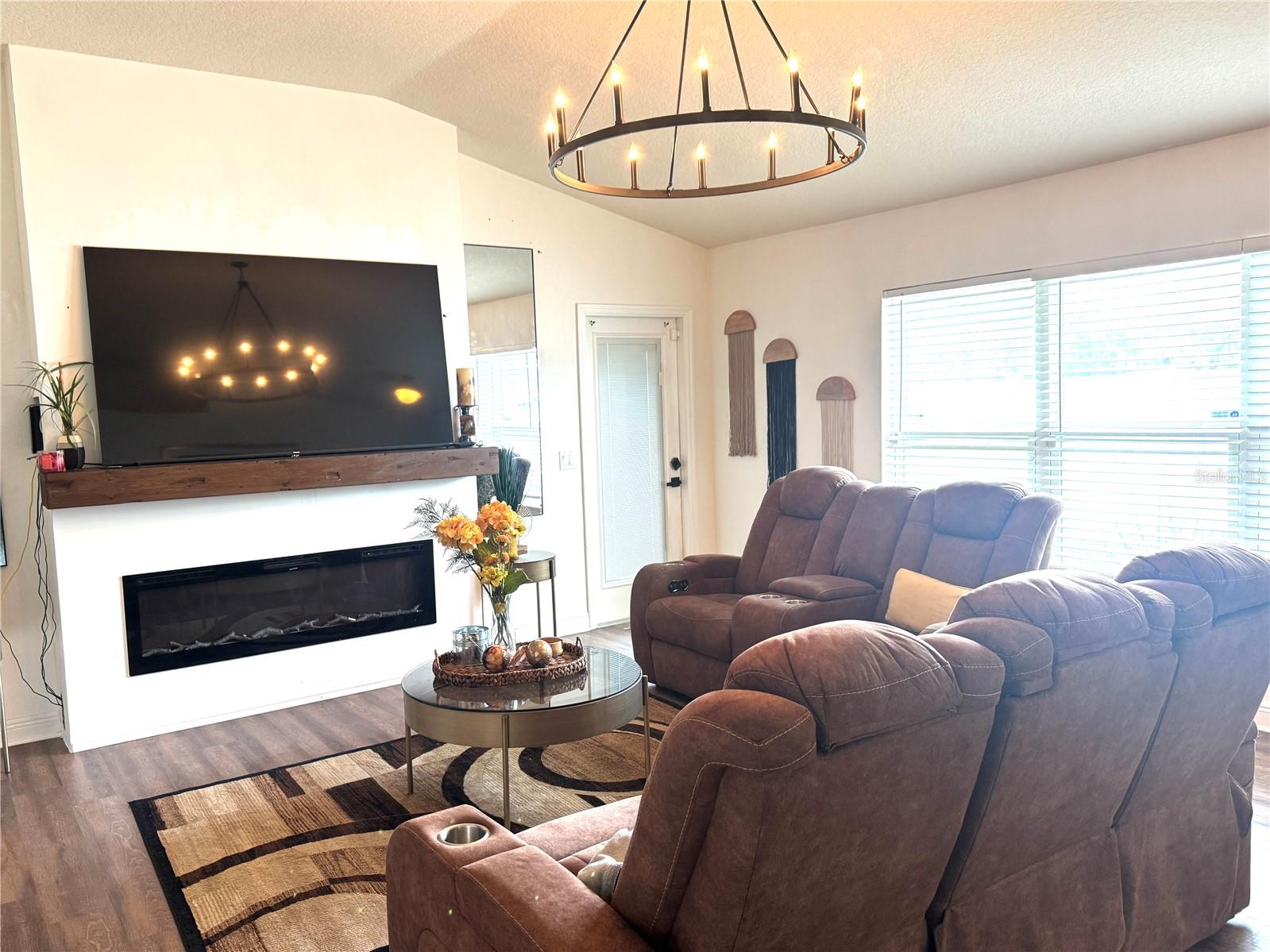 Image 9 of 32 For 1191 Sabine Lane