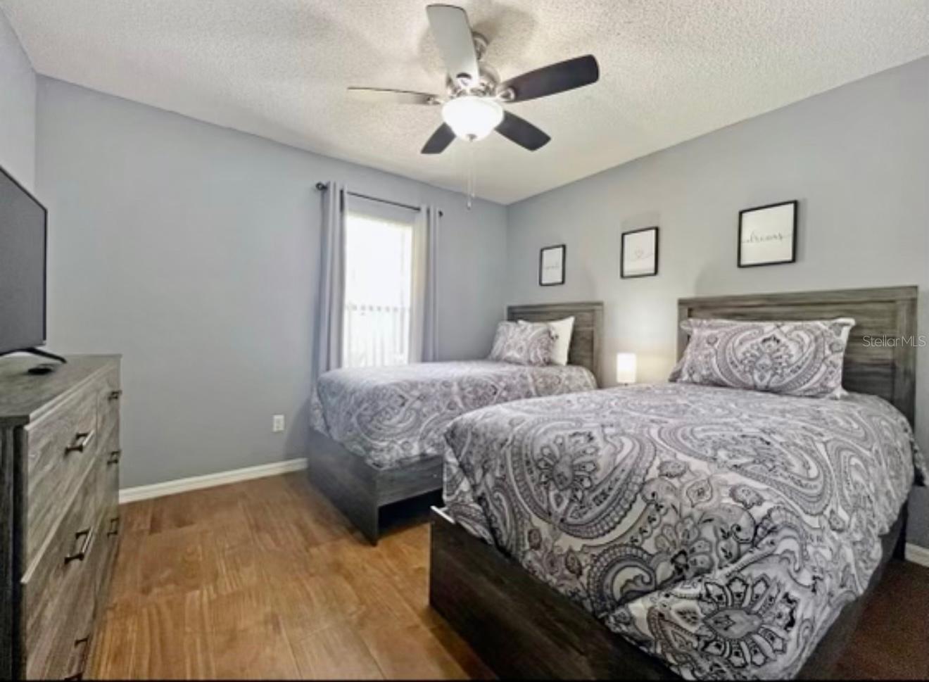 Image 15 of 28 For 142 Glasgow Court