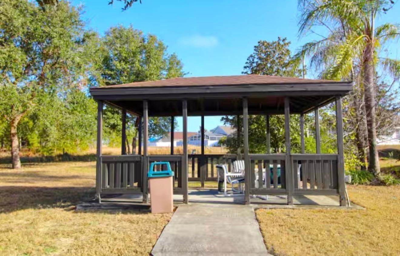 Image 20 of 28 For 142 Glasgow Court