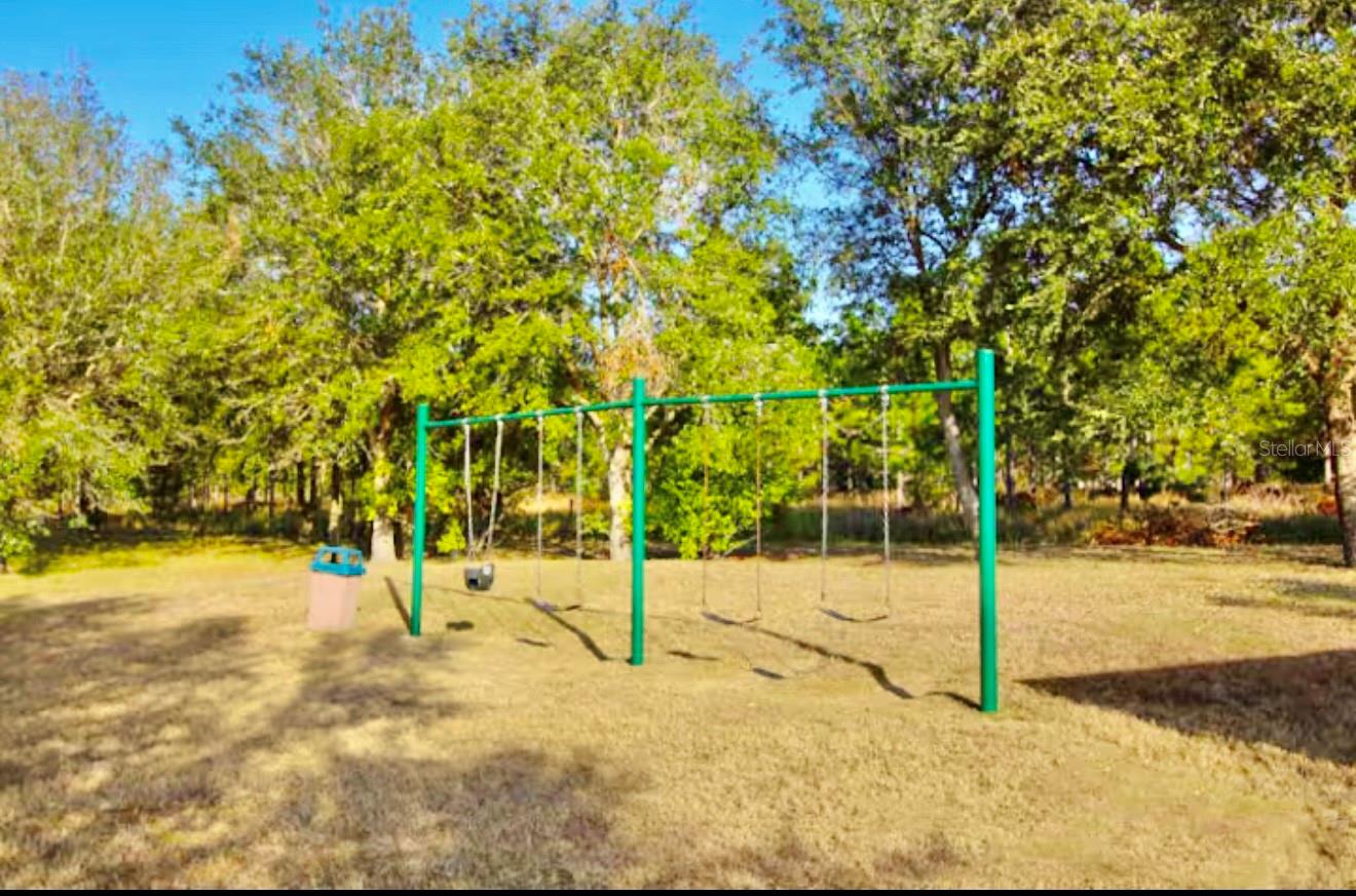 Image 26 of 28 For 142 Glasgow Court