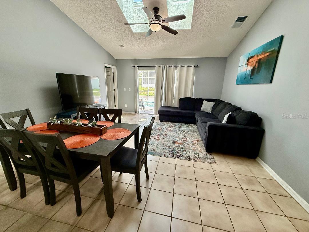 Image 5 of 28 For 142 Glasgow Court