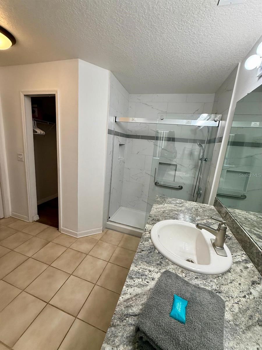 Image 8 of 28 For 142 Glasgow Court