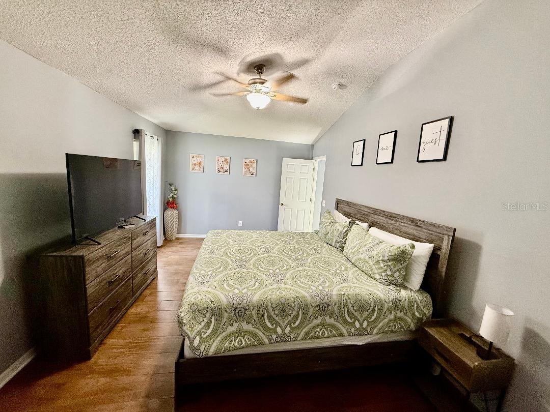 Image 9 of 28 For 142 Glasgow Court