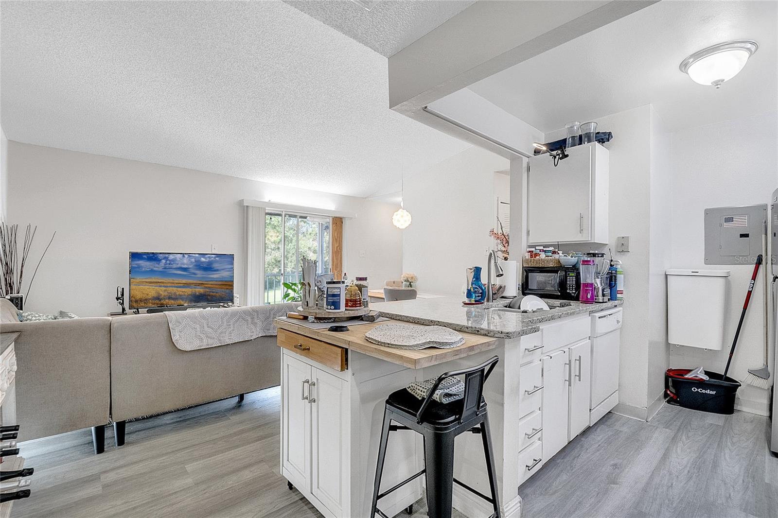 Image 11 of 54 For 3814 Bay Club Circle 204