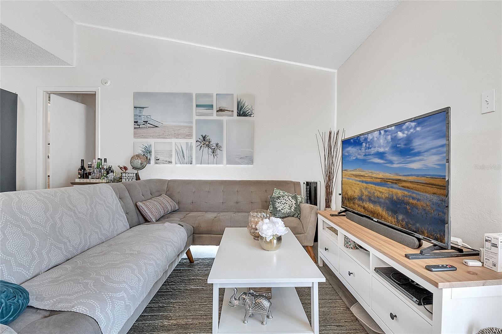 Image 9 of 54 For 3814 Bay Club Circle 204