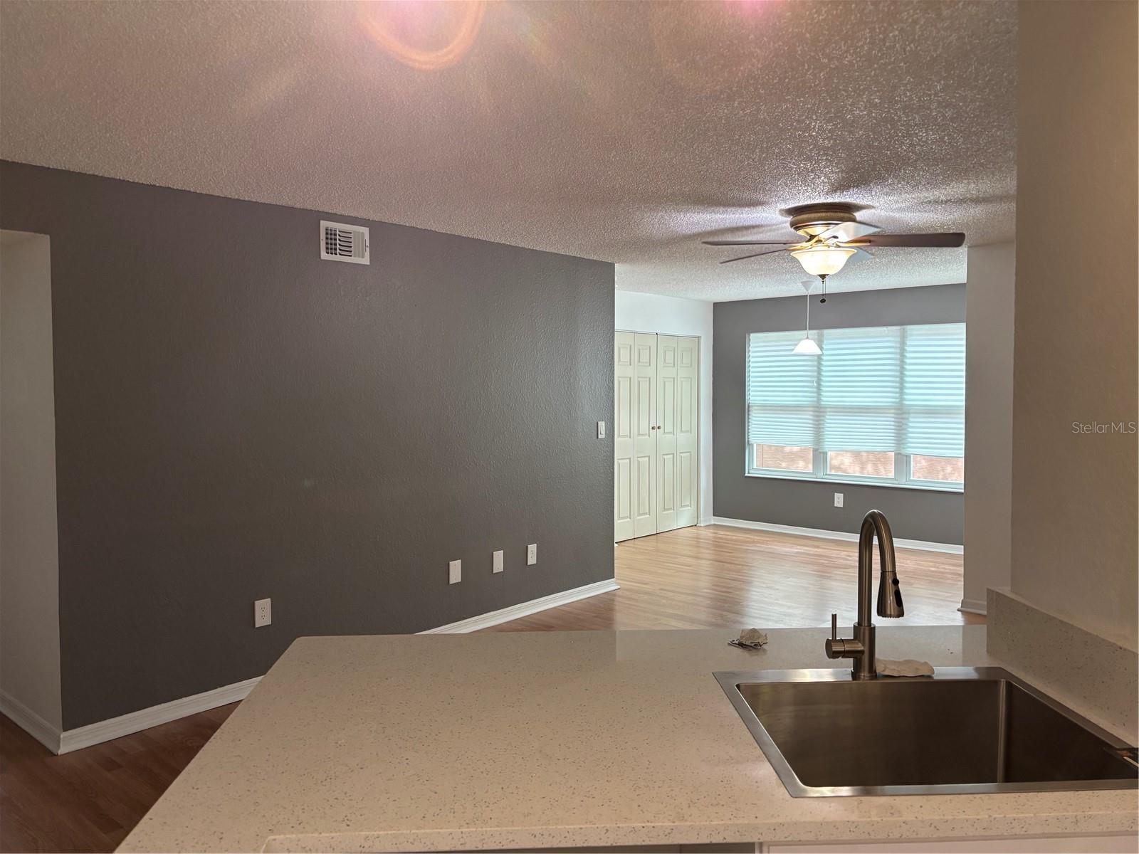Image 5 of 6 For 4536 Commander Drive 1522
