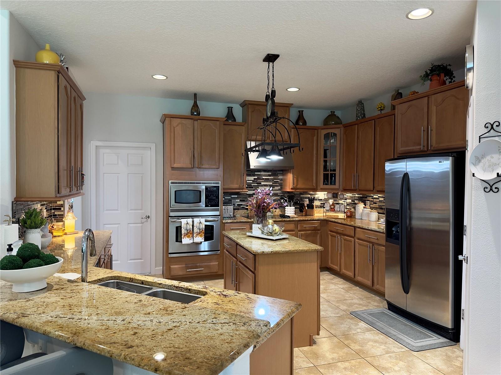 Image 11 of 34 For 16044 Birchwood Way