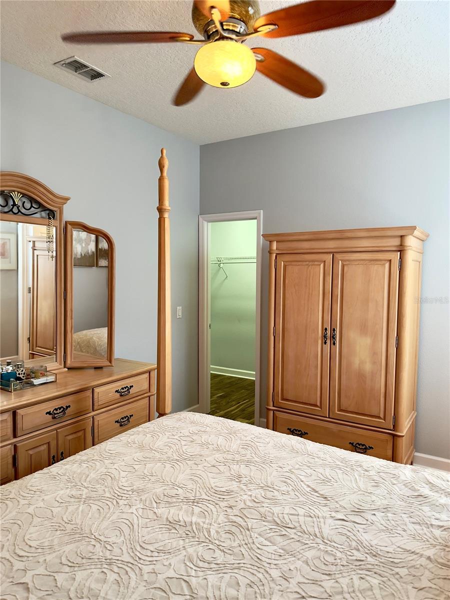 Image 23 of 34 For 16044 Birchwood Way