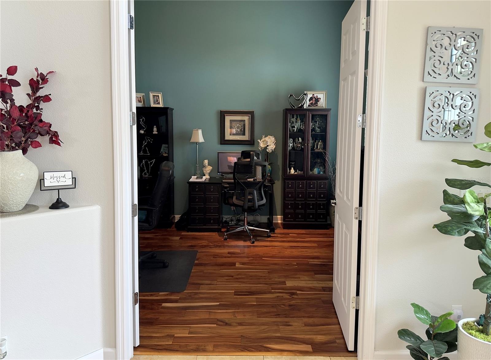 Image 5 of 34 For 16044 Birchwood Way