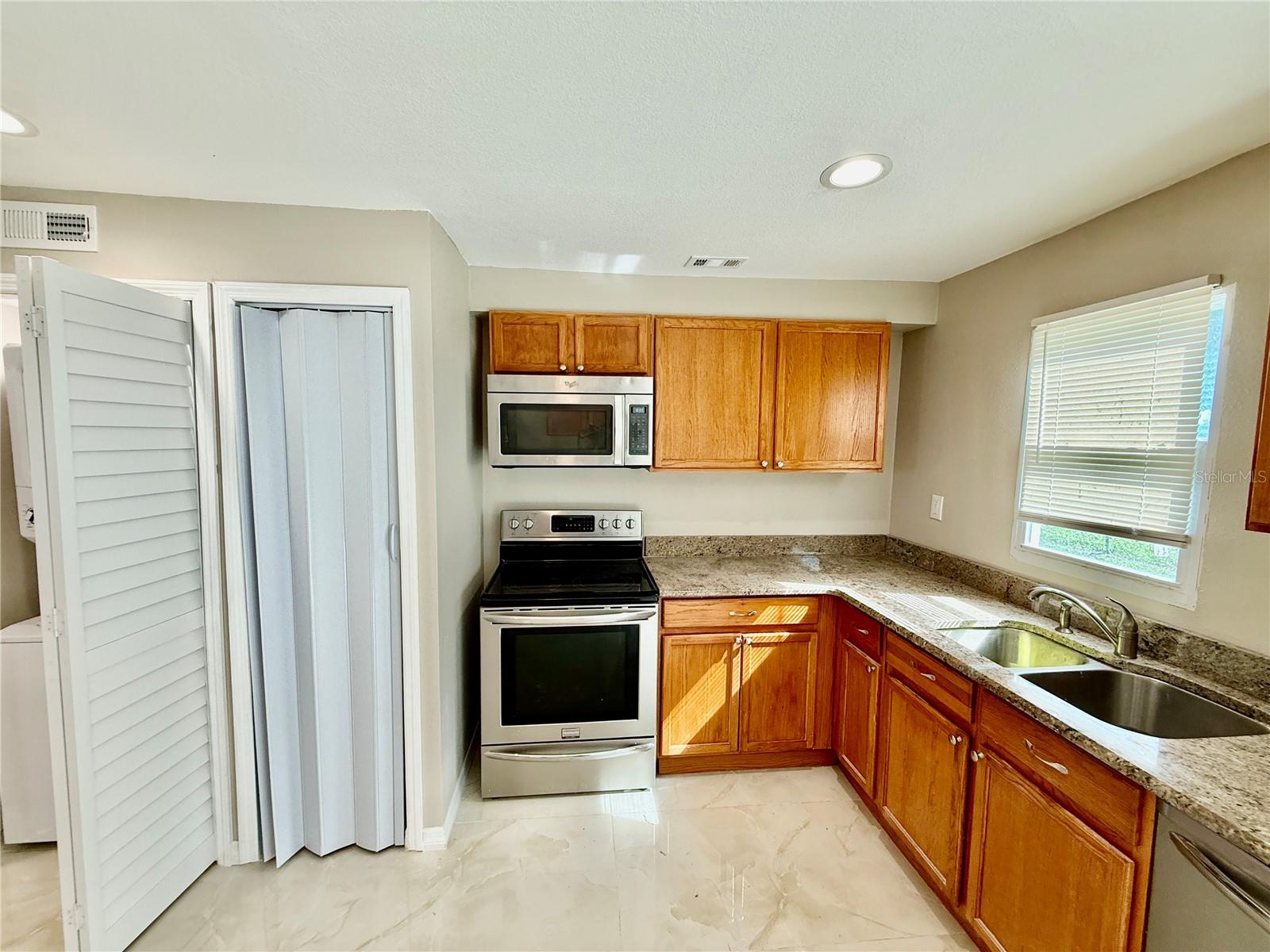 Image 7 of 15 For 2769 Lb Mcleod Road A