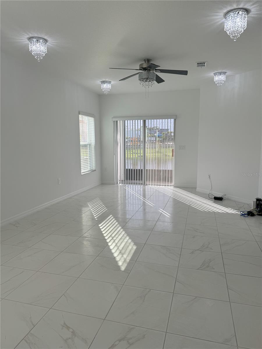 Image 17 of 34 For 3370 Beaute Drive