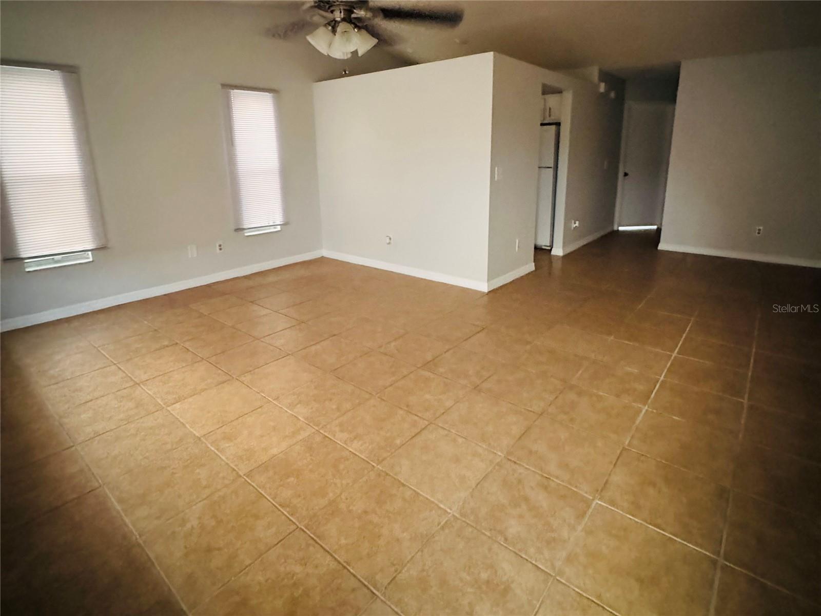 Image 2 of 8 For 1285 Roma Ct