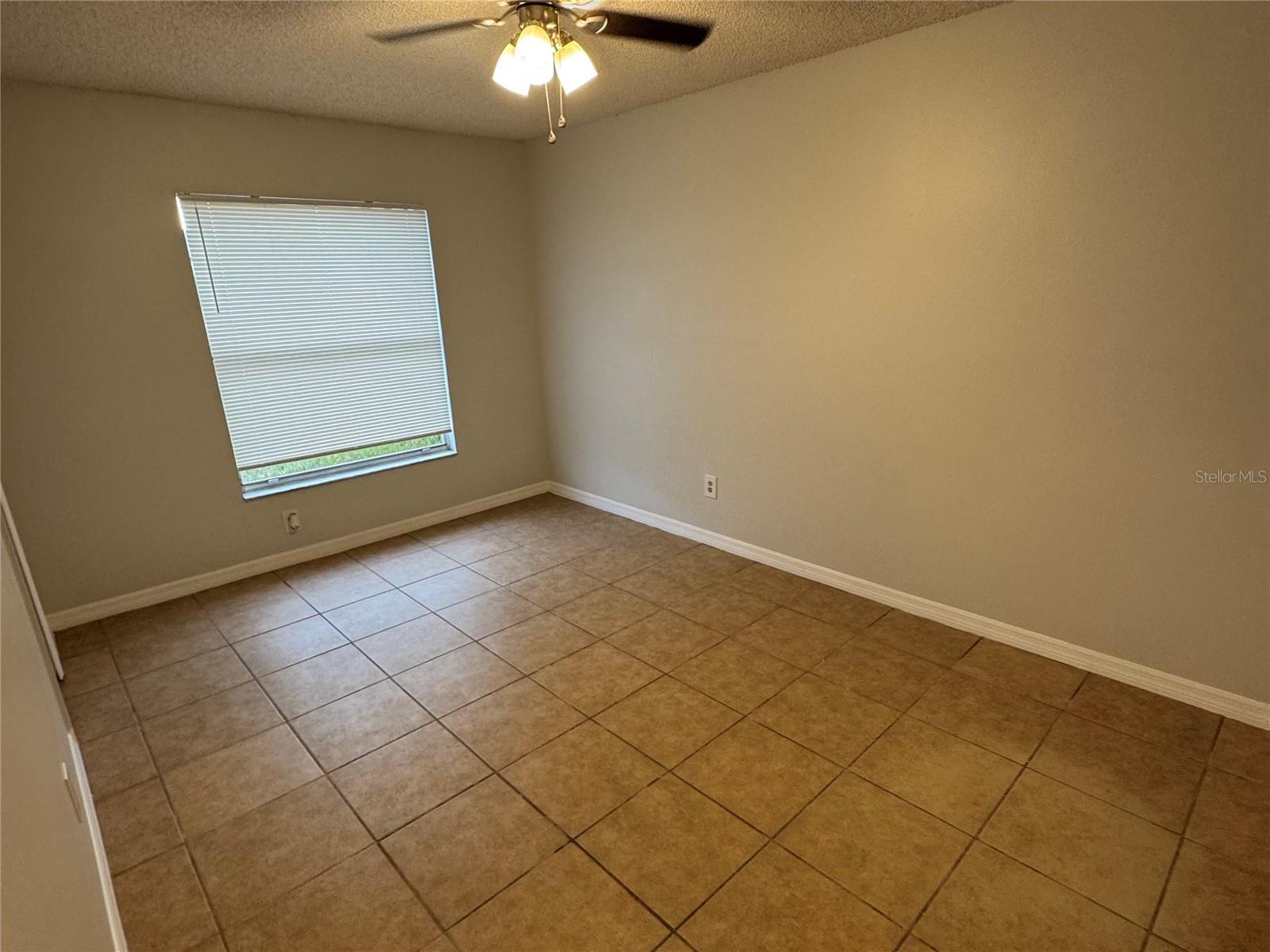 Image 6 of 8 For 1285 Roma Ct