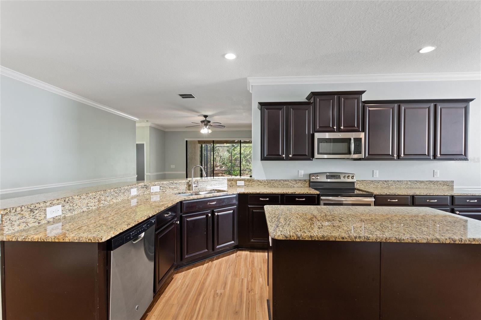 Image 6 of 60 For 1386 Palmetto Dunes Street