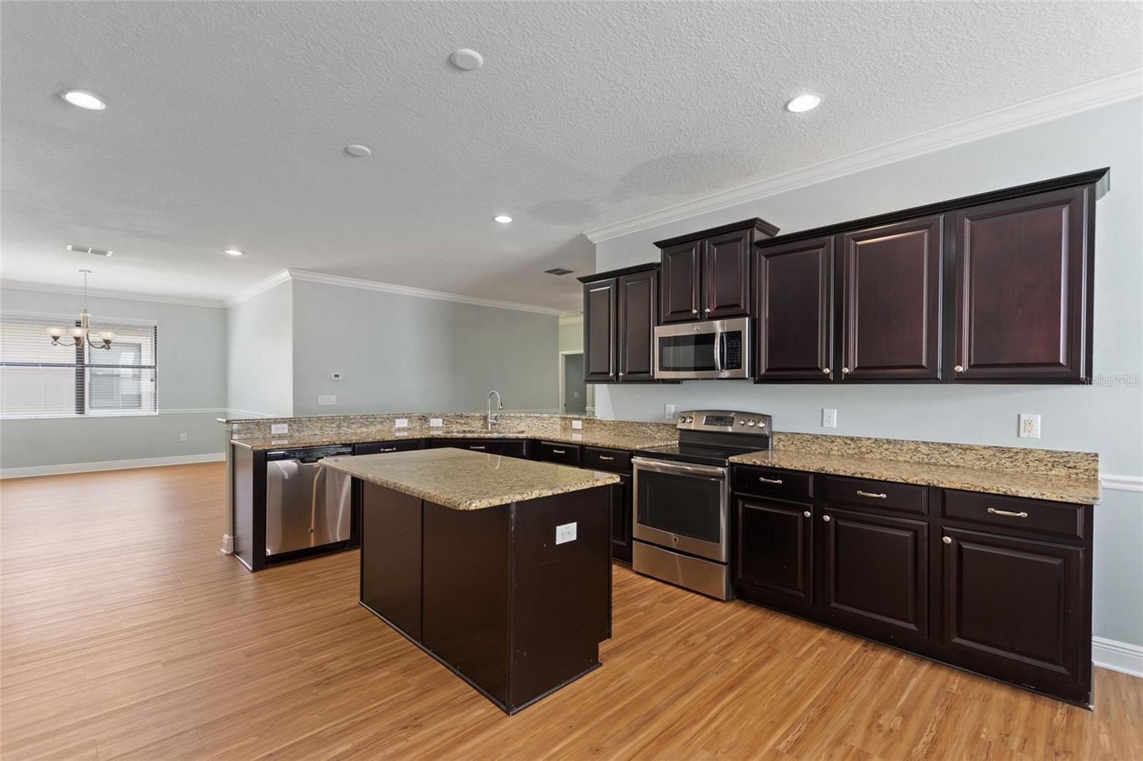 Image 7 of 60 For 1386 Palmetto Dunes Street