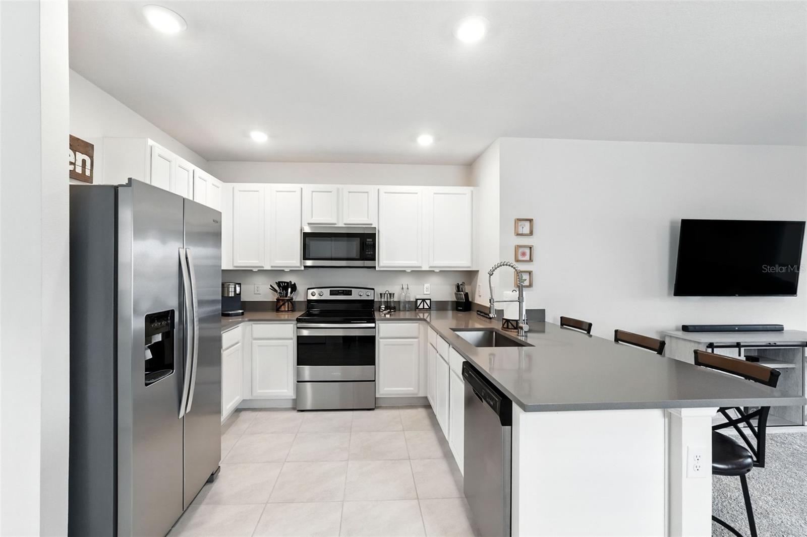 Image 12 of 47 For 4511 Blue Rock Drive