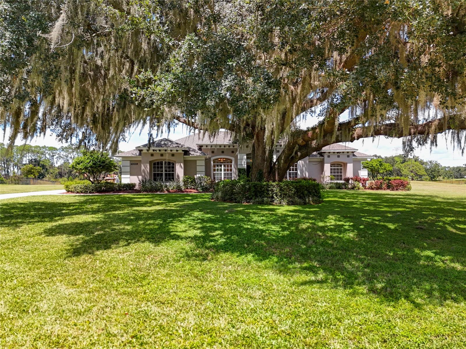 Image 3 of 82 For 10119 Tween Waters Street