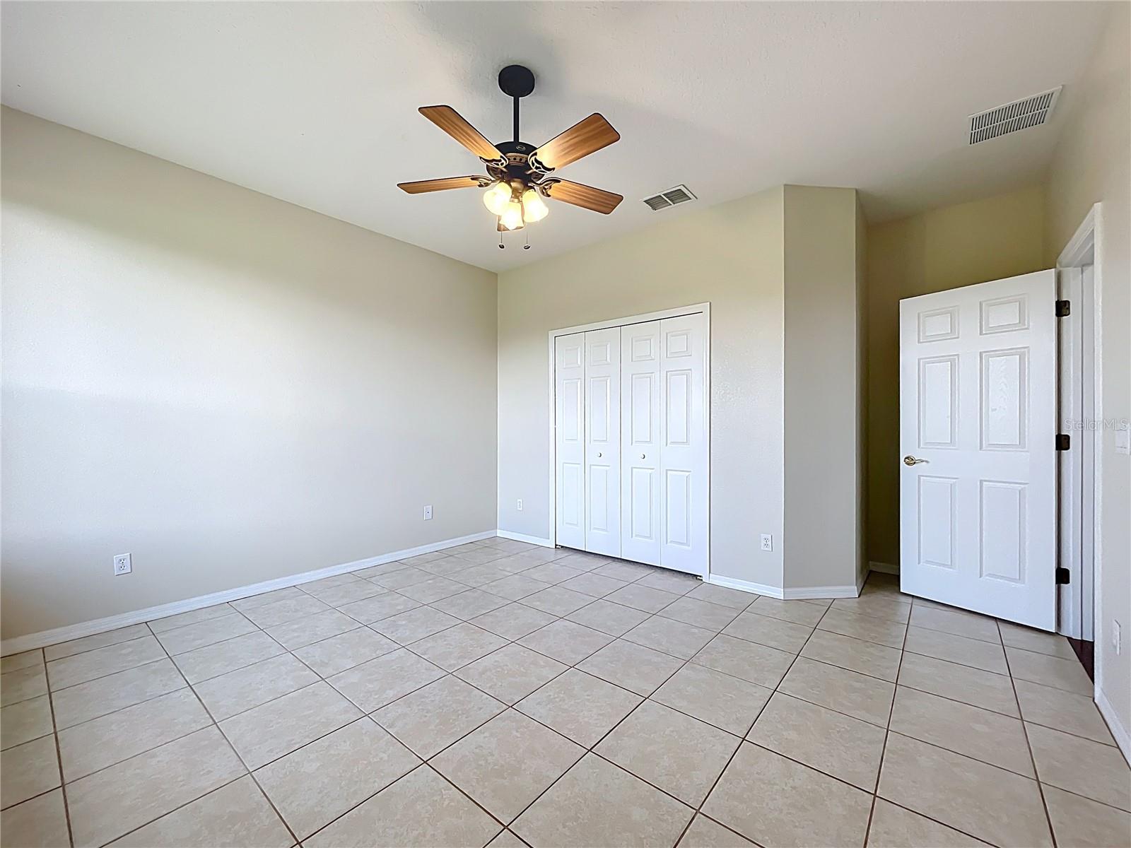 Image 31 of 82 For 10119 Tween Waters Street