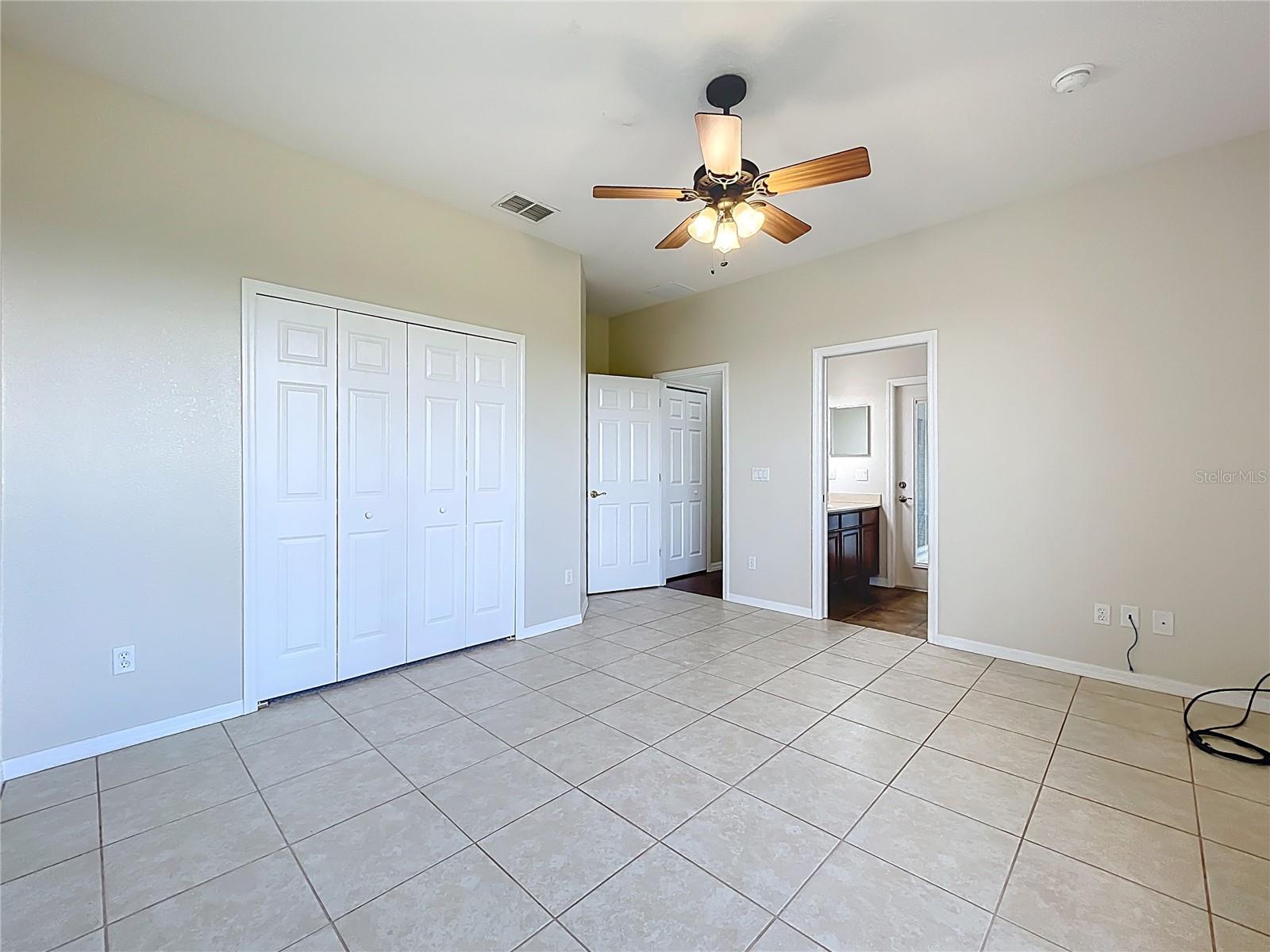 Image 32 of 82 For 10119 Tween Waters Street