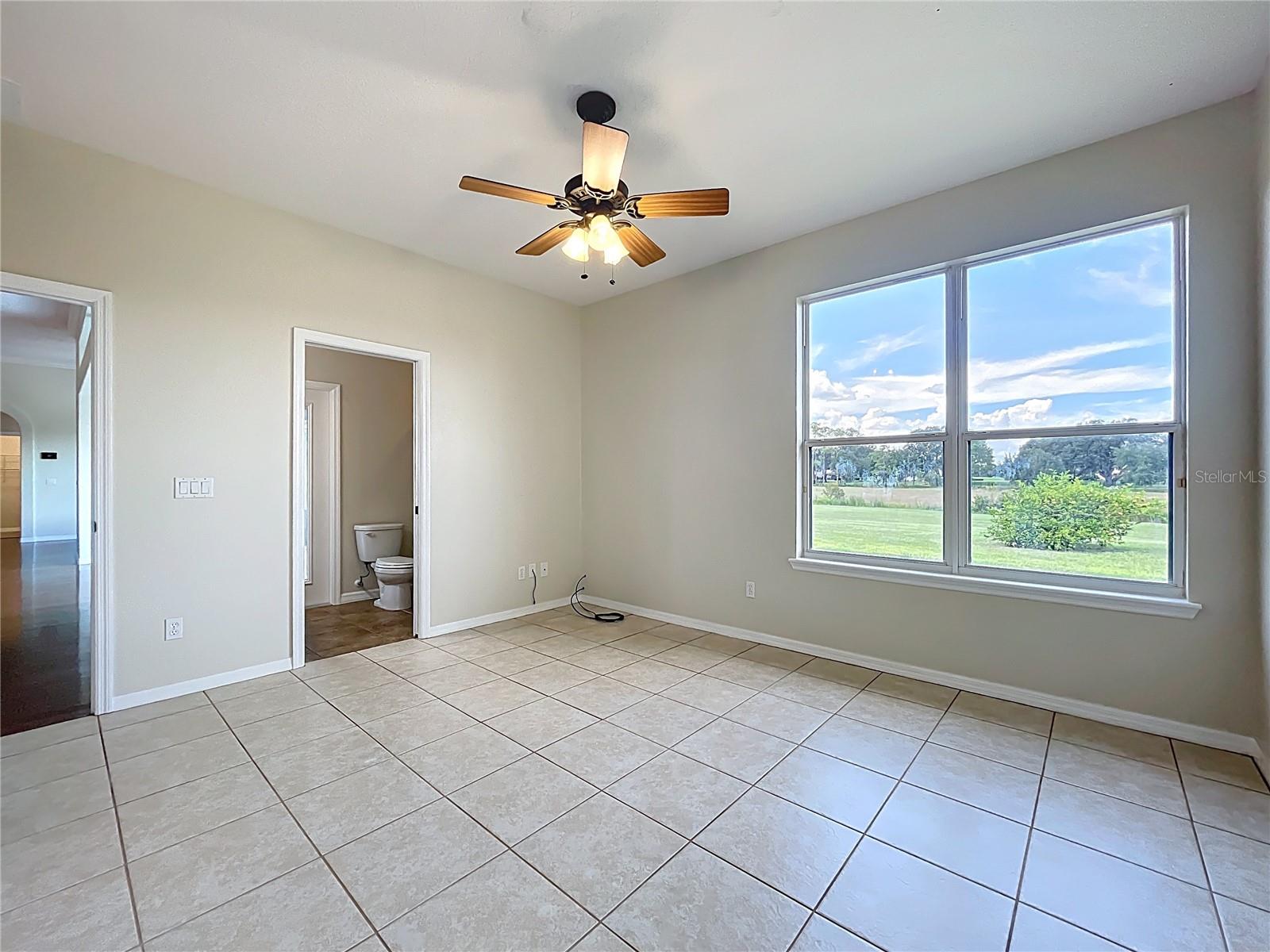 Image 33 of 82 For 10119 Tween Waters Street