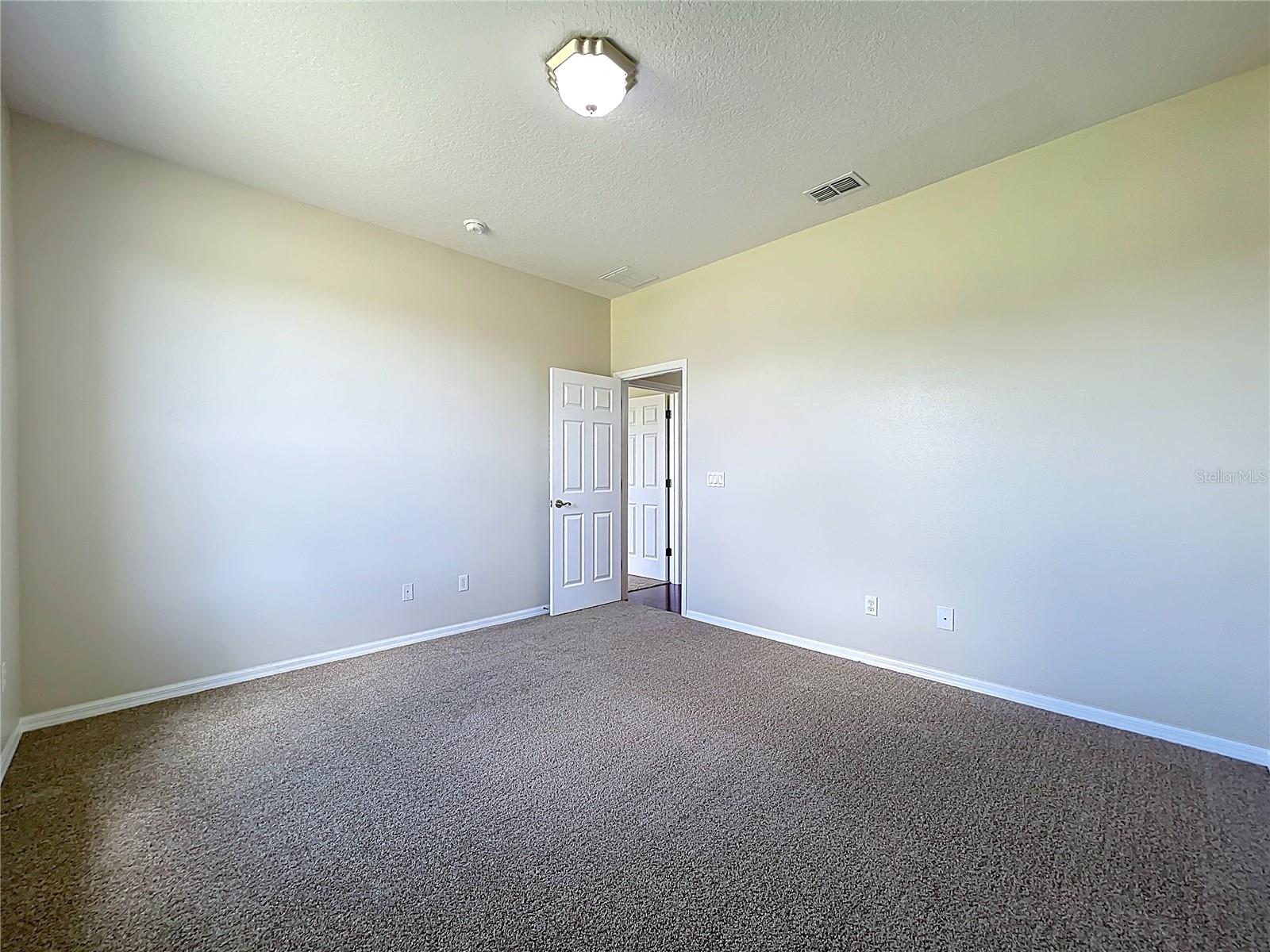 Image 44 of 82 For 10119 Tween Waters Street