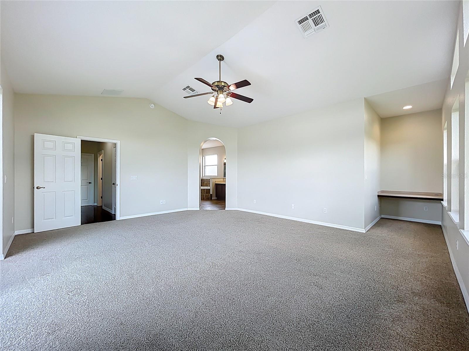 Image 49 of 82 For 10119 Tween Waters Street