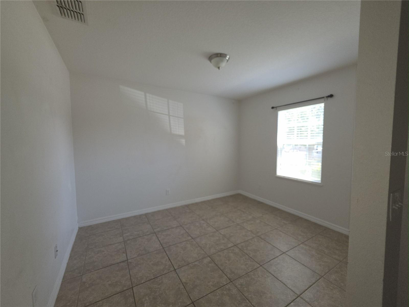 Image 10 of 18 For 727 Lake Douglas Drive